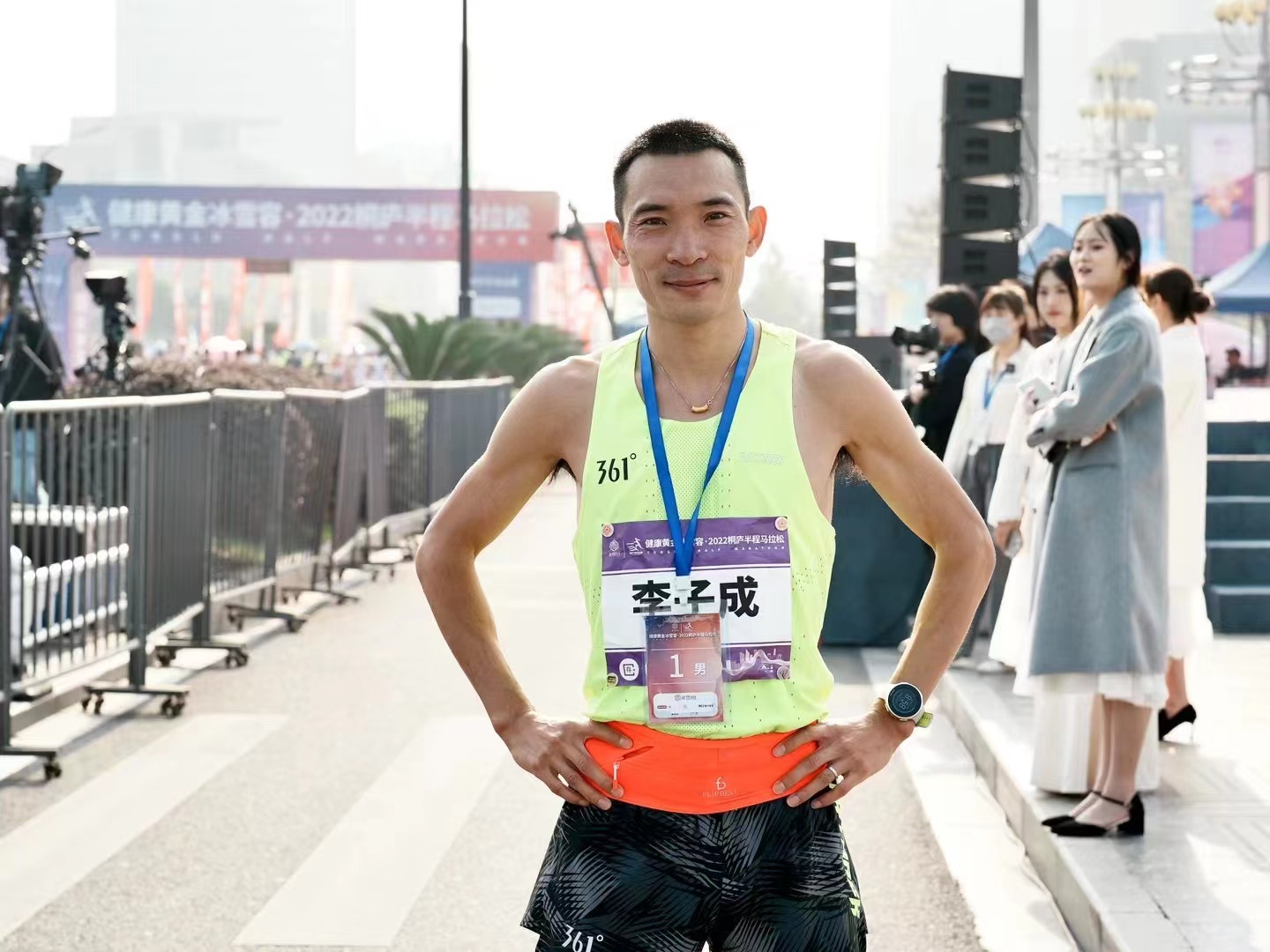 ����ȫ���o������f�\�ӆT���ӳ�ͩ�]���R�Z��